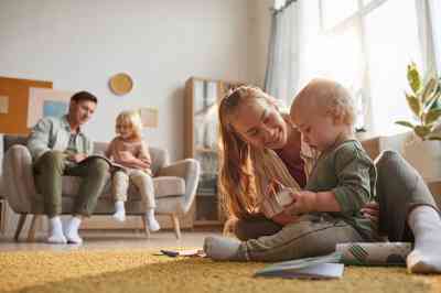 © AnnaStills  - Adobe Stock.com Familie